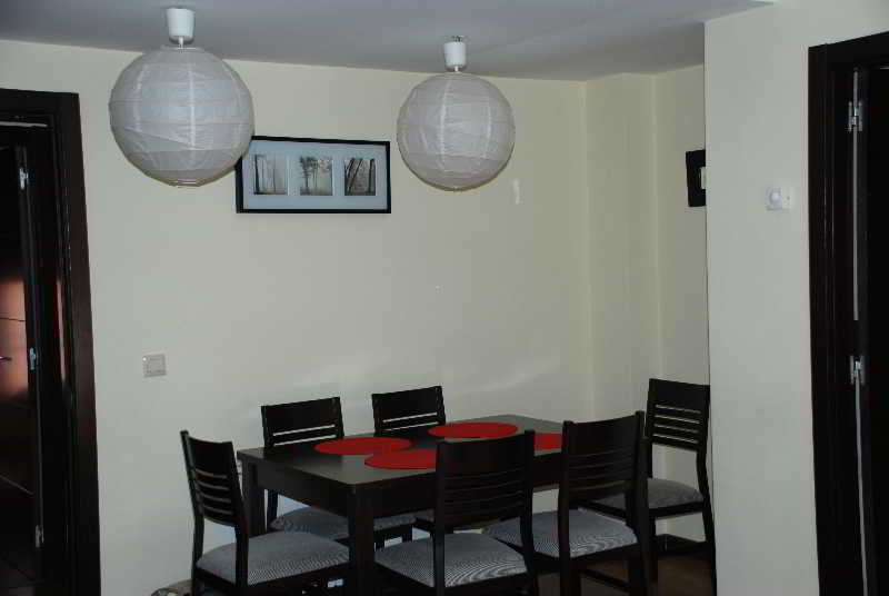 Avila Flats Soterrana Екстериор снимка